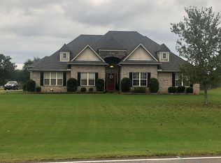 4109 Forest Hill Rd S, Olive Branch, MS 38654