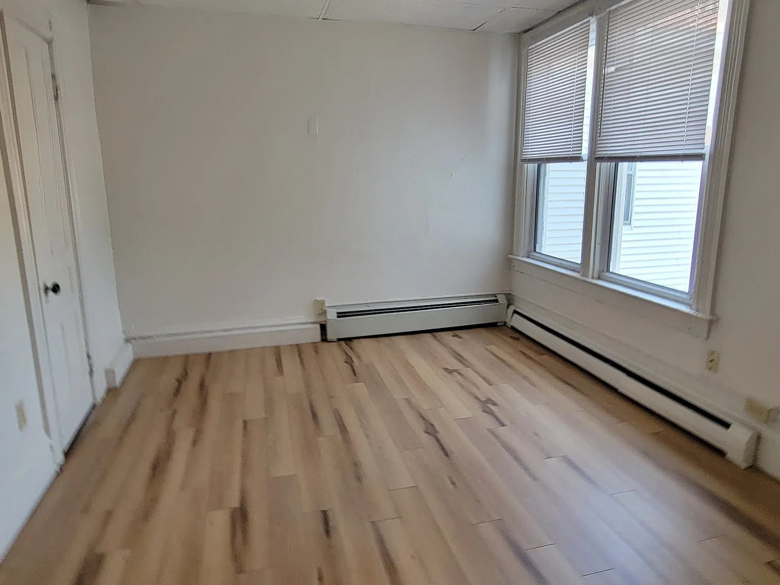 5 bed, 1250 sqft, $5,250 — Photo 2