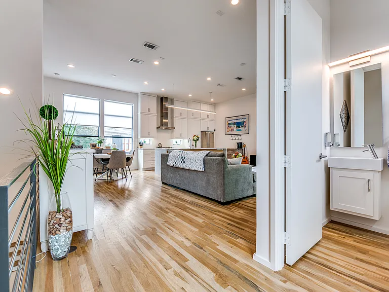 1839 Summit Ave #3 — Photo 10