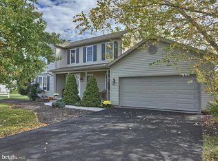 59 Chelsea Ln, Carlisle, PA 17015