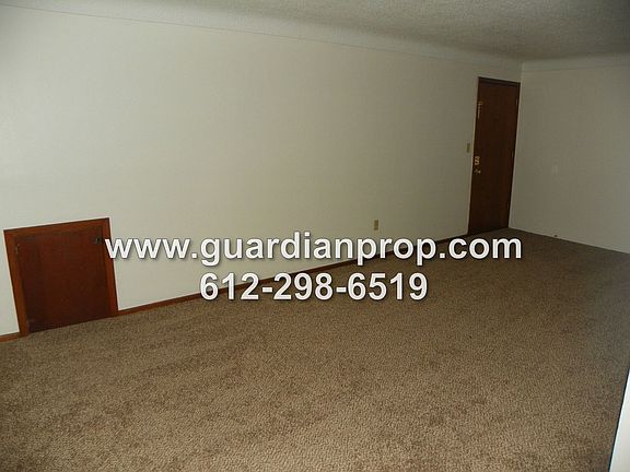 3rd image of 352 21st Ave S #1A