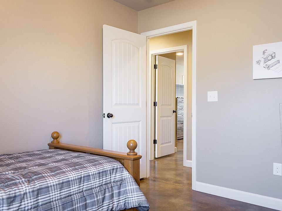 Secondary Bedroom