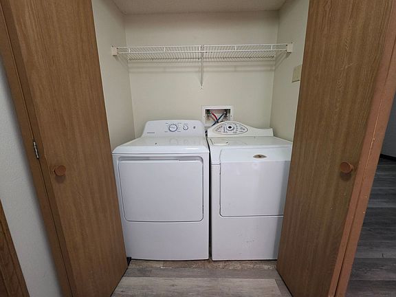 3rd image of 2661 Lakeside Dr #3