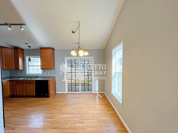 3rd image of 3933 Bluestem Dr