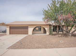 5732 W Michelle Dr, Glendale, AZ 85308