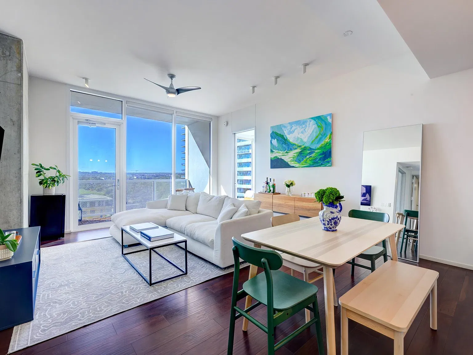 2 bed, 2.0 bath, 1281 sqft, $6,000 — Photo 2