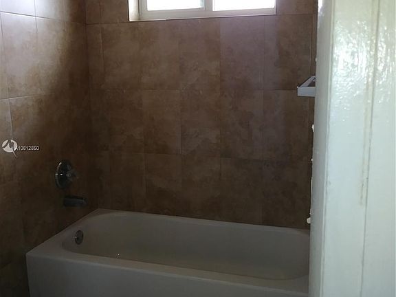 2nd image of 690 NE 133rd St APT 13