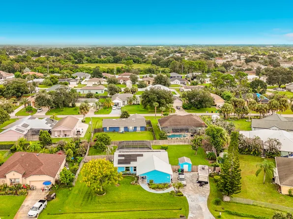 1615 SW Alberca Lane, Port St Lucie, FL 34953