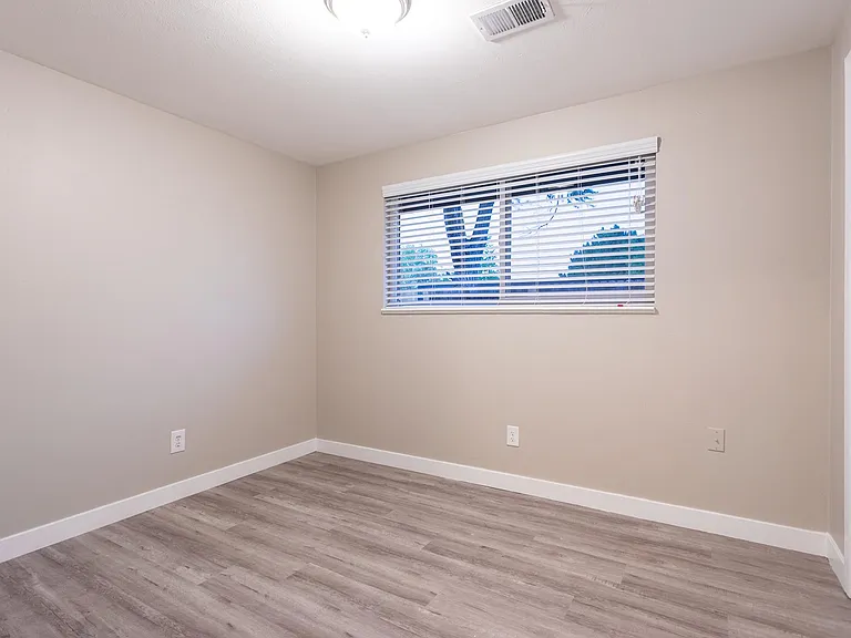 3418 N Cook St — Photo 12