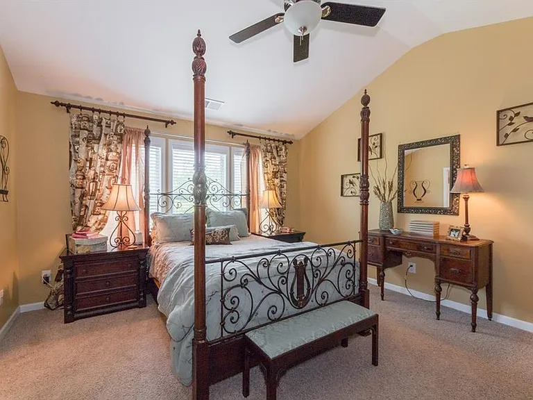 2365 Mindy Ln — Photo 12