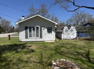 7124 Colbath Rd, Oscoda, MI 48750