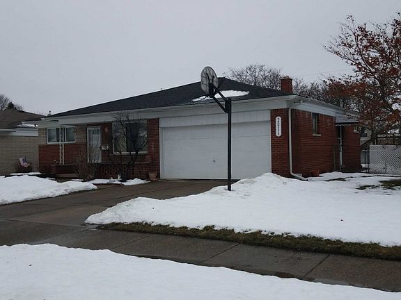 3rd image of 13711 Joyce Dr