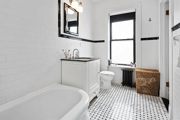 Rented by Realty Collective | media 4