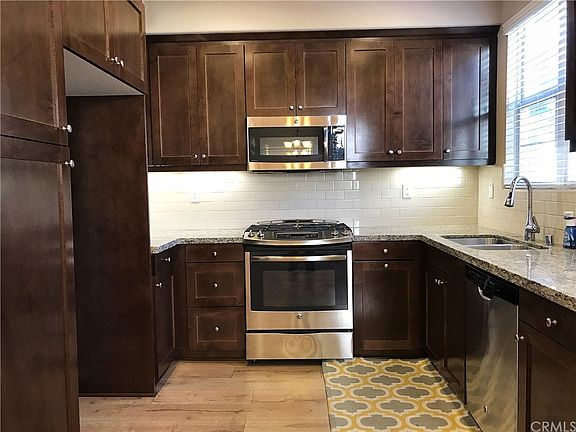 3rd image of 830 Citrus Ct