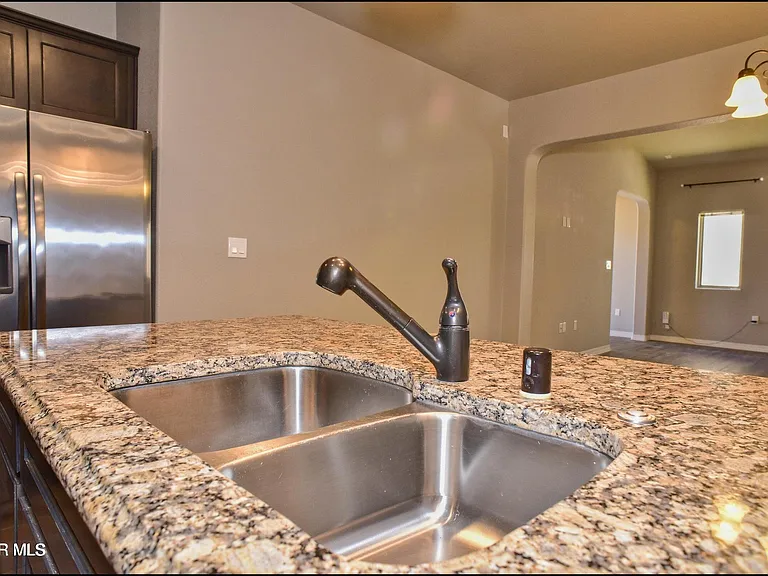 2120 Thomas Lackland St — Photo 20