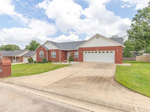 3rd image of 2618 Miller Ln