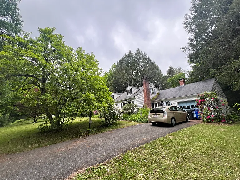 815 S East St — Photo 27
