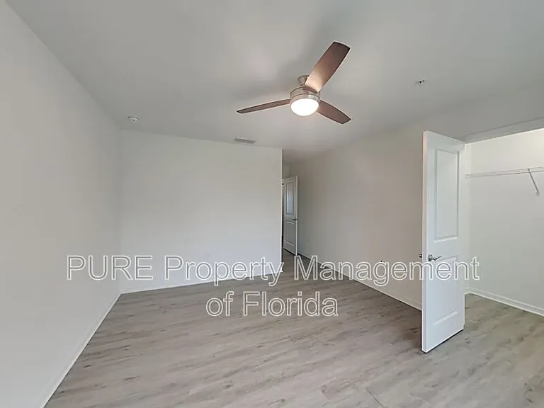 710 NE 4th St #101 — Photo 17