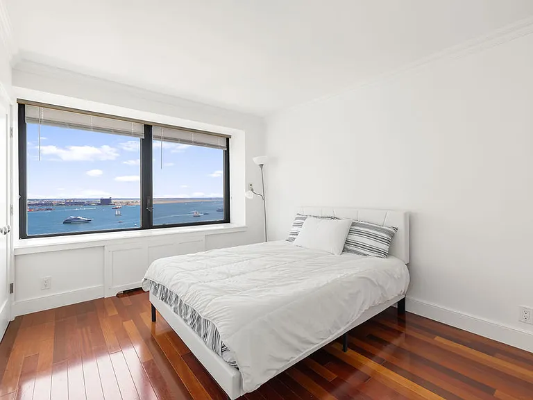 65 E India Row #19D — Photo 11