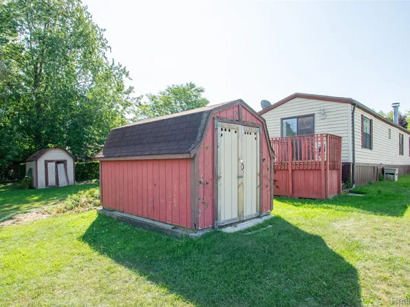 2043 Marmoor Dr, Shelby Township, MI 48317