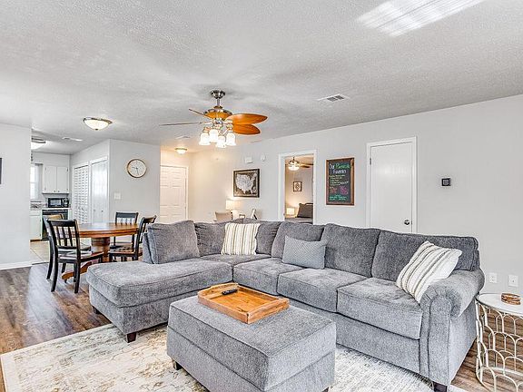 4th image of 4110 Monteigne Dr APT A