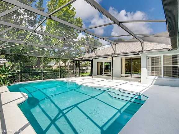 2nd image of 1025 Pinehurst Ct