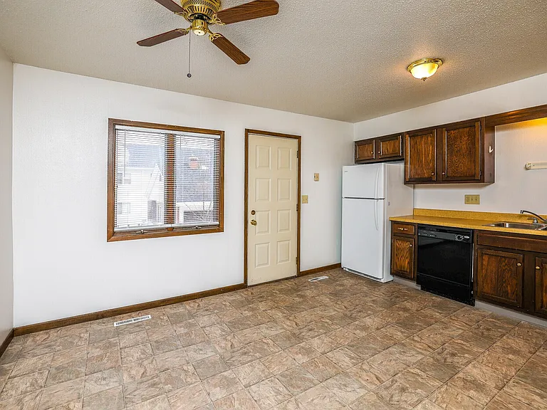 2211 C St SW #1 — Photo 12