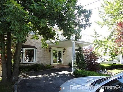 1st image of 90 Hallister St