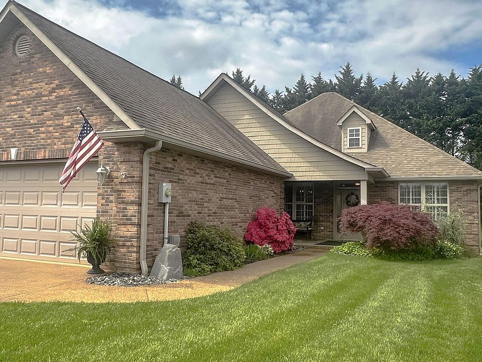 1st image of 213 Savannah Park Dr