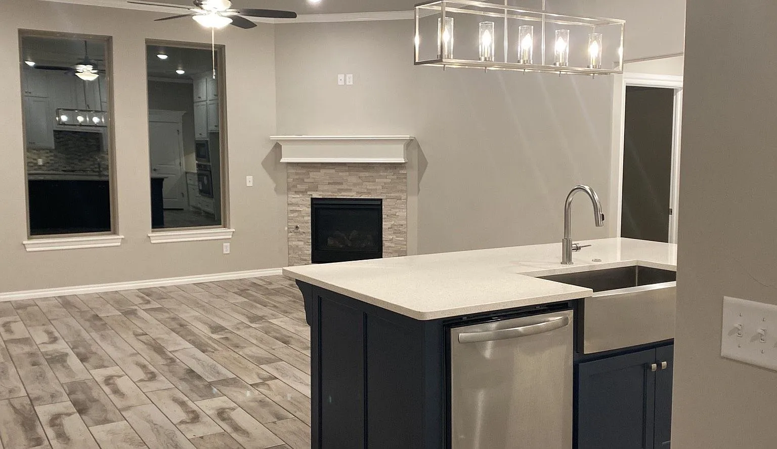 3 Bedroom, 2 Bathroom, 3 Car Garage Home with Storm Shelter in East Edmond — Photo 4