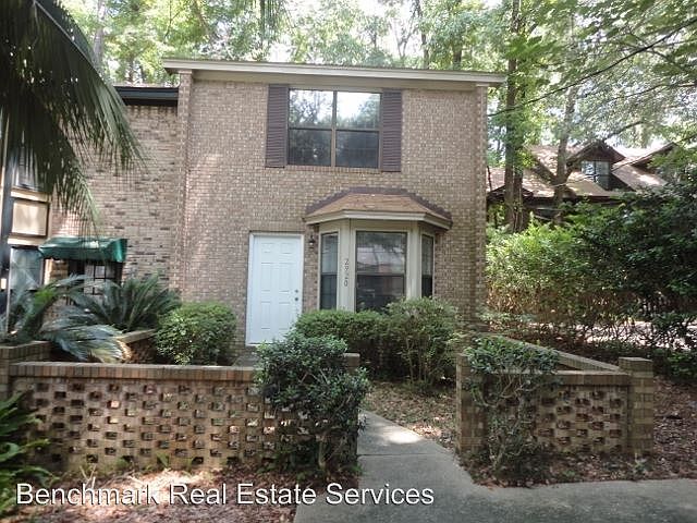 1st image of 2920 Woodrich Dr