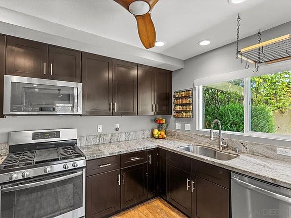 5th image of 10785 Escobar Dr