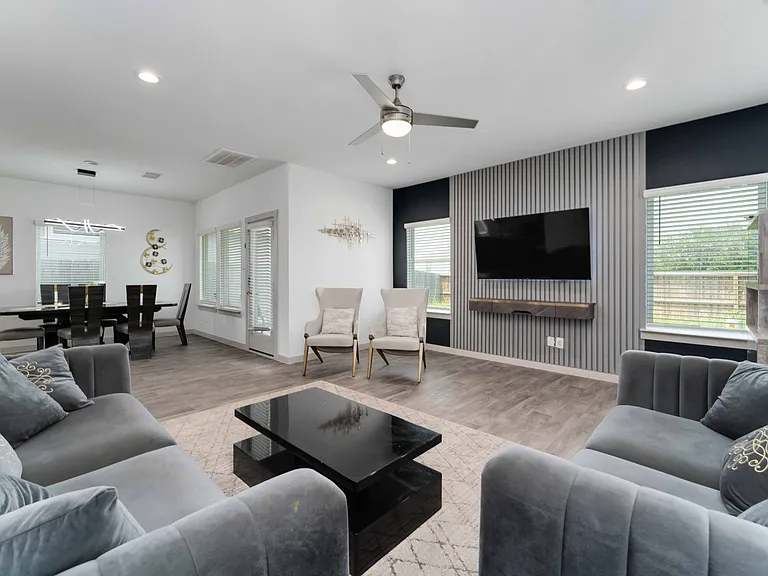 12812 Barnesbury Ln — Photo 5