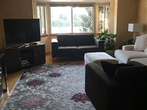 3rd image of 1411 Royce St #18