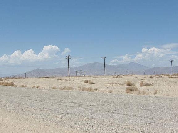 4th image of 10454 Desert Manor Ave