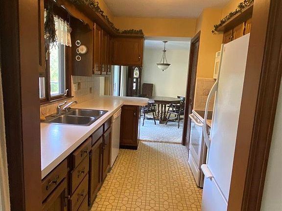 2nd image of 10085 E Grandview Ct