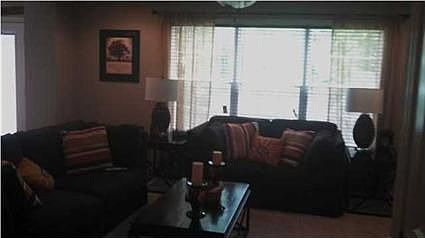 5th image of 3925 Bronson Ln