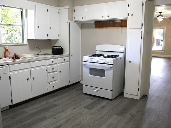 5th image of 1090 N Ollie St