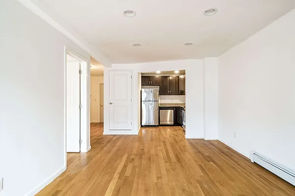 Sold by Astoria Realty | media 14