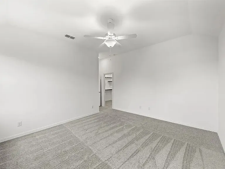 1825 Plymouth Dr — Photo 14