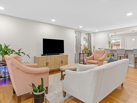 2nd image of 16426 Claire Ln
