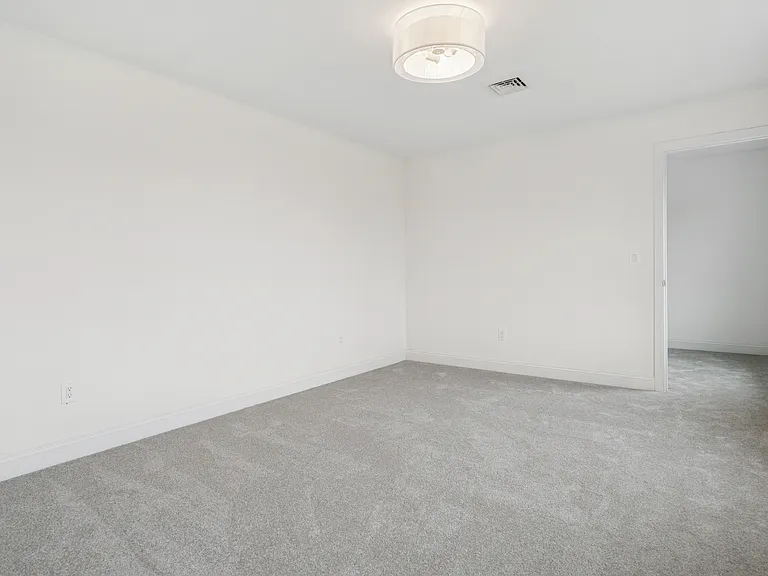 4 Sterling Dr — Photo 23