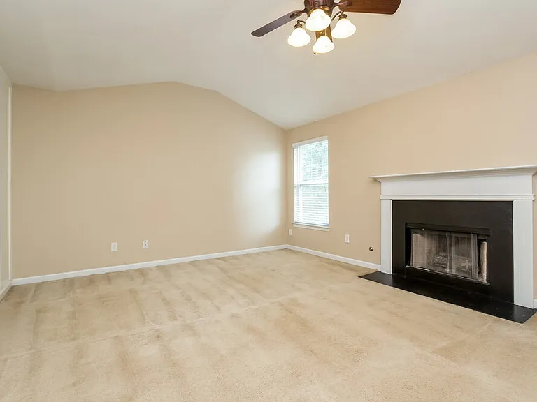 1260 Red Cedar Trl — Photo 4