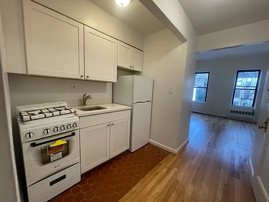 Rented by Oxford Property Group | media 8