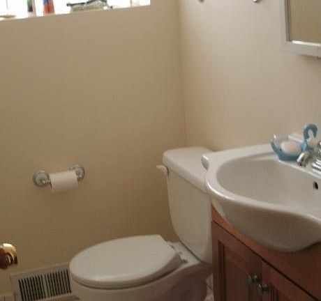2nd image of 4921 N Talman Ave #1