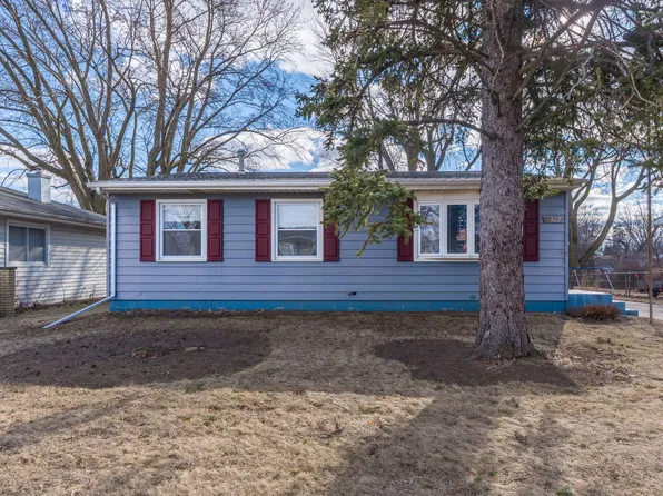 2827 W 13th St, Davenport, IA 52804