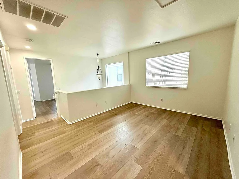 26009 Frampton Ave — Photo 11