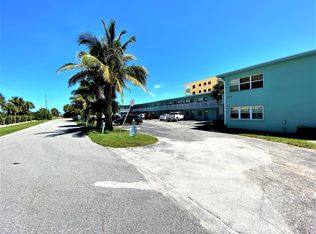 515 Hayes Ave APT 4, Cocoa Beach, FL 32931