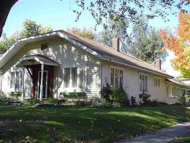 1st image of 1300 W North St