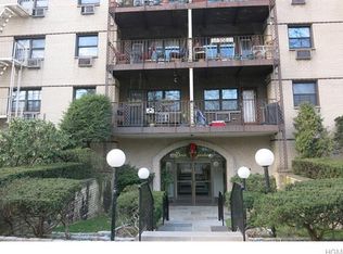 2261 Palmer Ave APT 3N, New Rochelle, NY 10801